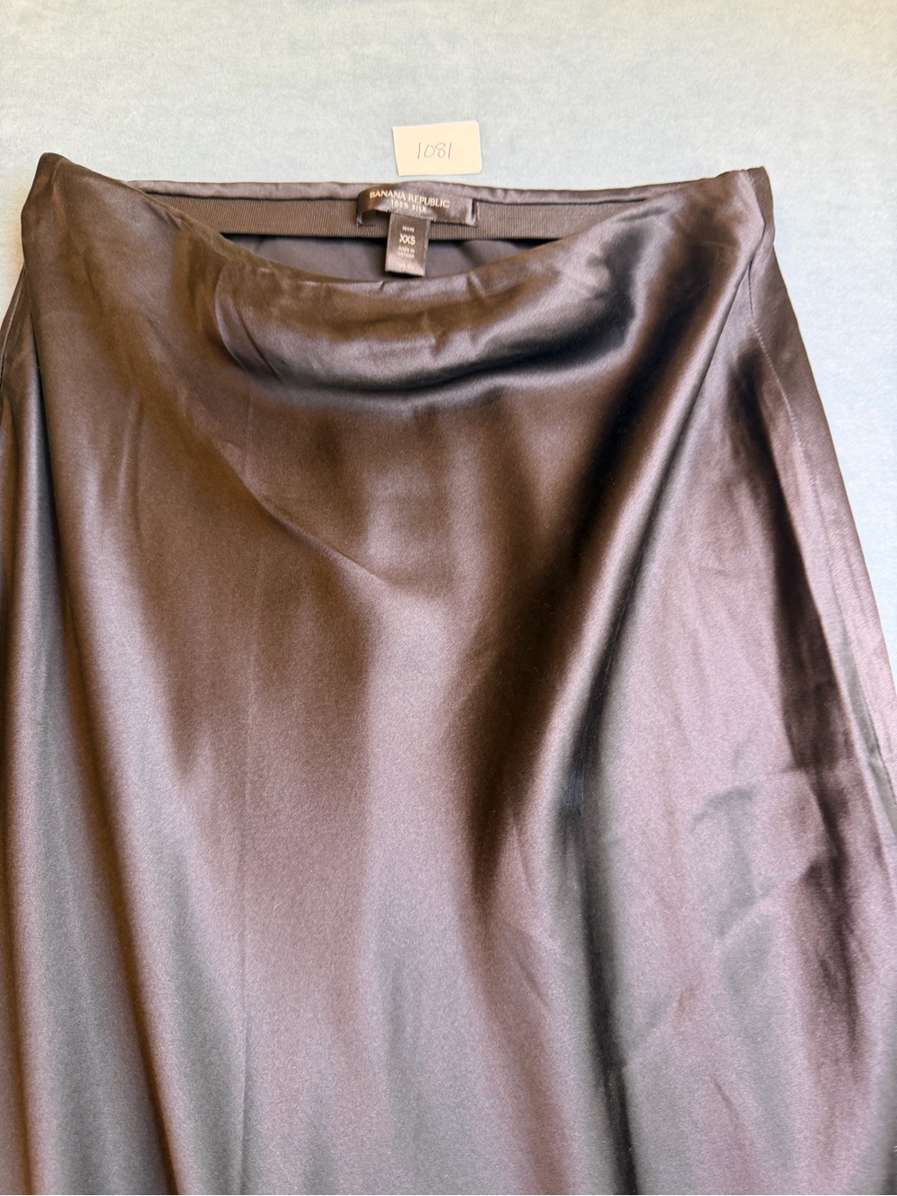 Banana Republic Black Silk Petite Silk Skirt - Picture 2 of 11